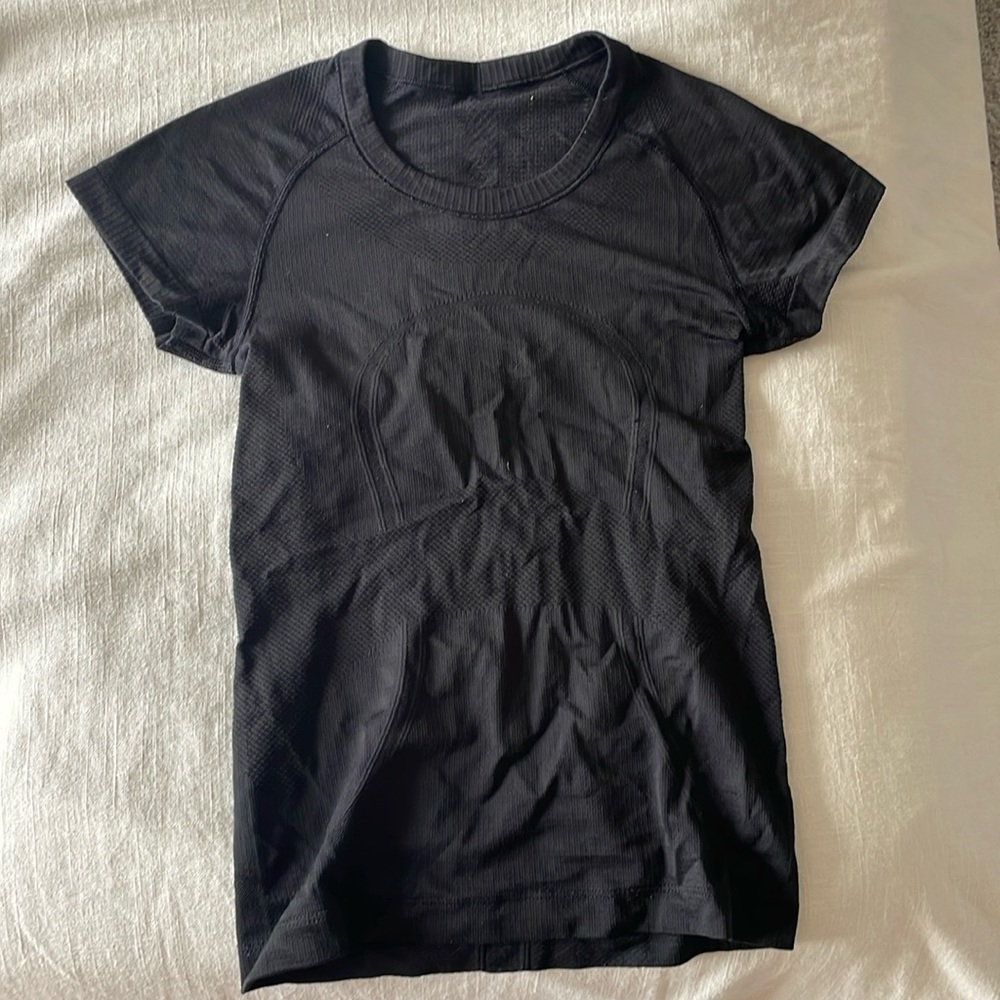 Lululemon swiftly tech top